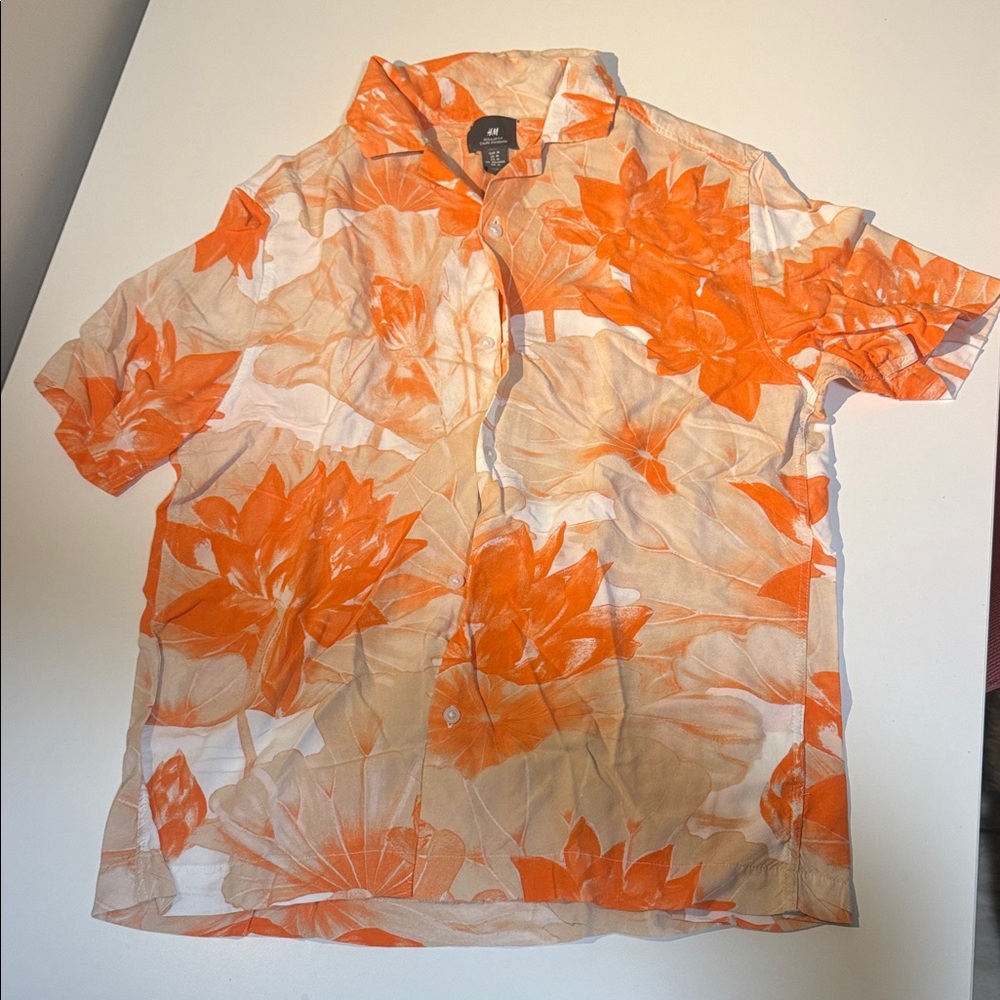 H&M Orange Floral Short Sleeve Button-Down Shirt